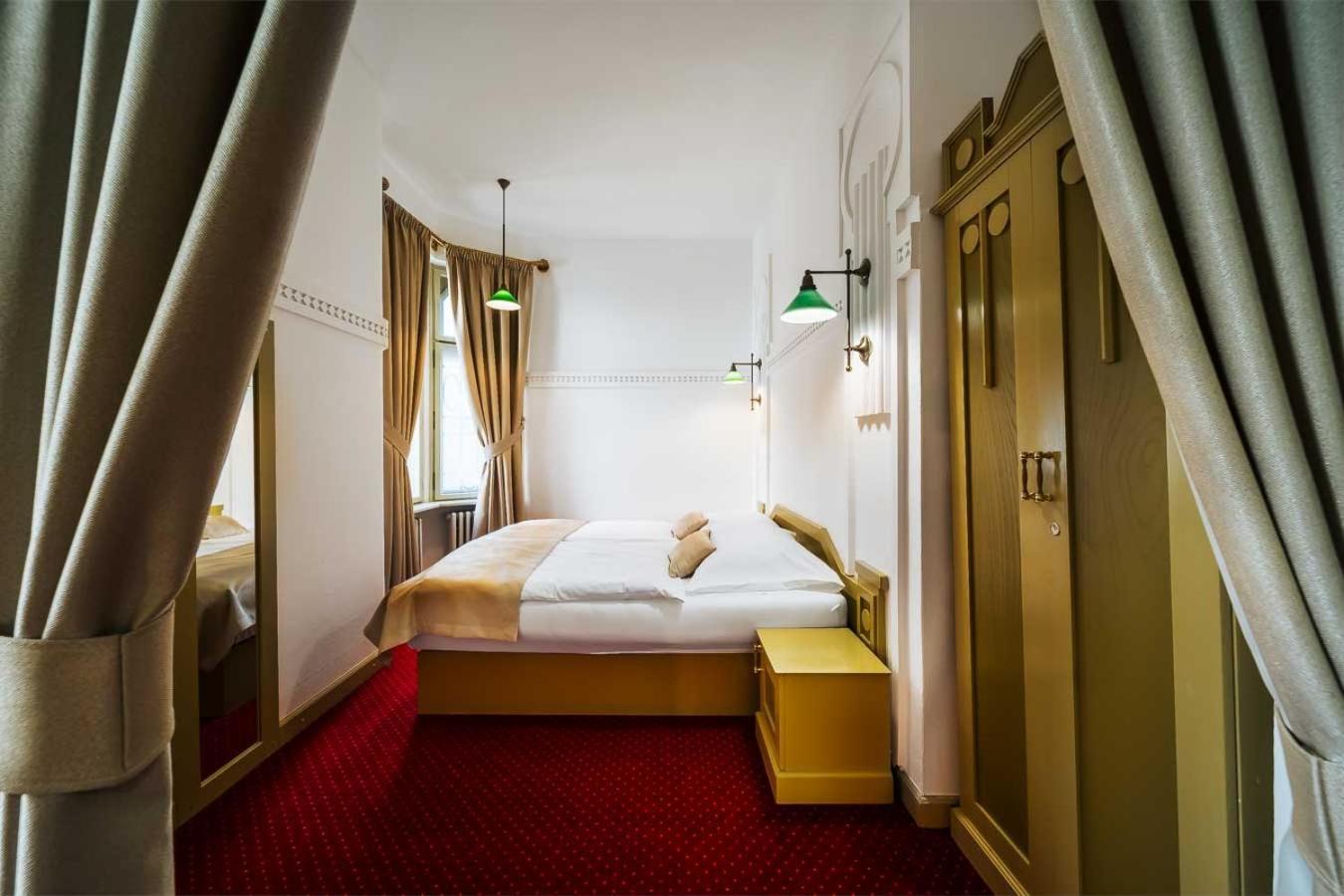 Hotel Most Slavy Martinske Hole Exterior photo