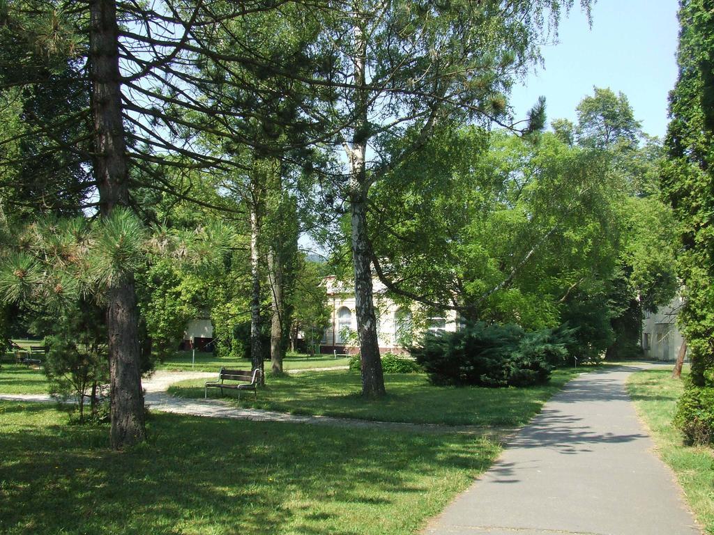 Hotel Most Slavy Martinske Hole Exterior photo